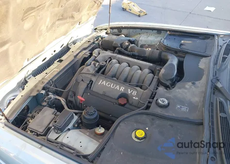 2003 Jaguar Xj Xj8 z USA, uszkodzony, nr VIN SAJDA14C13LF49805